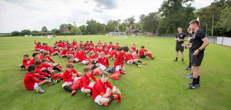مدارس انگلستان و فوتبال | ققنوس
